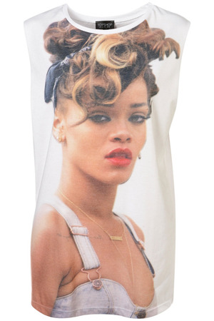 Rihanna gana un juicio contra Topshop por utilizar su imagen en camisetas