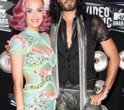 Russell Brand habla sobre sus momentos íntimos con Katy Perry
