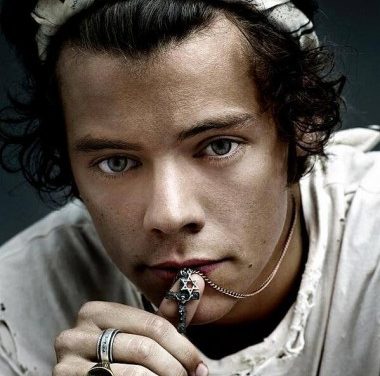 Harry Styles de One Direction confiesa que robó en casa de Johnny Depp
