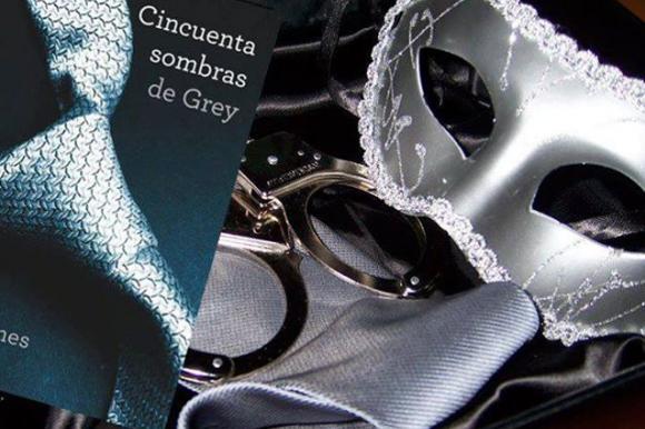 La novela »Cincuenta sombras de Grey» perpetúa la violencia contra las mujeres