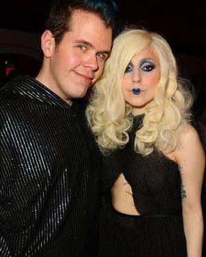 Lady Gaga exige a Perez Hilton en Twitter que la deje en paz