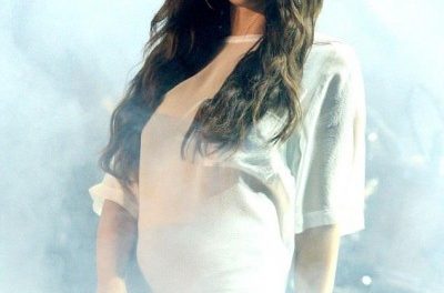 Selena Gomez arrasa con ‘Stars Dance’ e impacta con sexy figura (+Fotos)