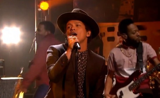 Bruno Mars actuaría en el medio tiempo del Super Bowl 2014