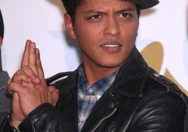 Bruno Mars obtiene dos nominaciones en los MTV Europe Music Awards 2013