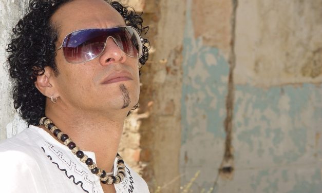 Manú trae nuevo videoclip »Lo que no fue no será»