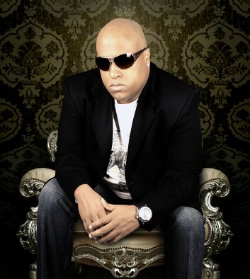 VÍCTOR »EL FRONTE» ¡REGRESÓ PARA FORMAR EL RUMBÓN!