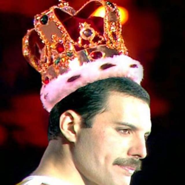 #TalDiaComoHoy estaria de cumpleaños, Freddie Mercury! Hoy recordamos a la leyenda del rock