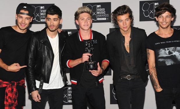 One Direction firma contrato que los mantendrá juntos hasta 2016