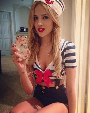 Eiza González se vuelve una sensual marinera en Instagram (+Foto)