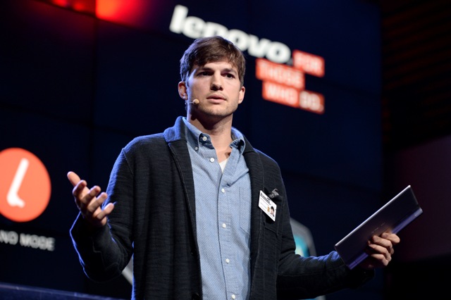 Lenovo nombra a Ashton Kutcher como su nuevo diseñador de productos