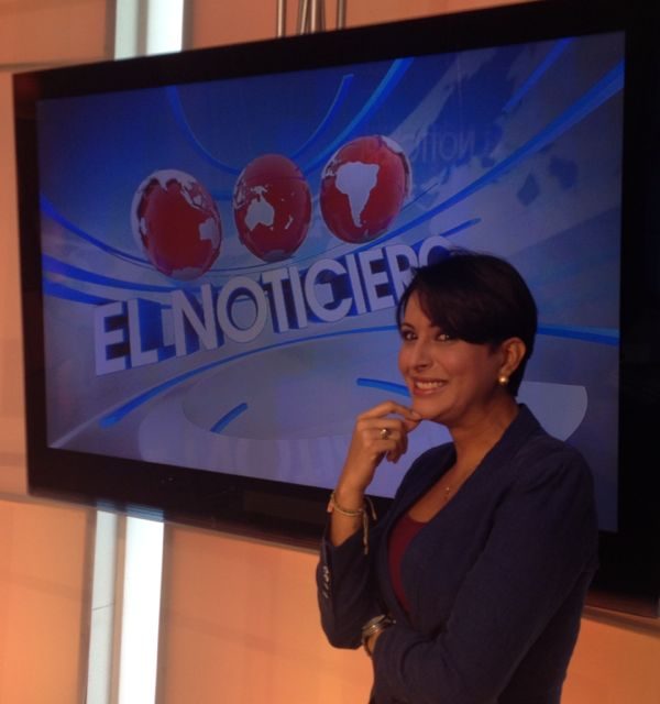 CRUSMILA RAMOS DEJA SU LARGA CABELLERA PARA CONTRIBUIR CON SENOSALUD