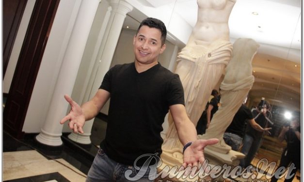 #Entrevista: Jorge Celedón Celebra 10 años de carrera con su nuevo álbum »Sin Fronteras 1»