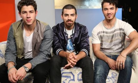 Jonas Brothers regalan a fans temas que estarían en su disco ‘V’