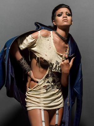 Rihanna y Drake gastan miles de dólares en club de striptease
