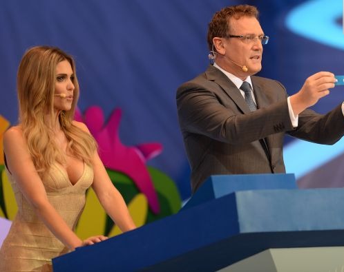 En este Video se muestra posible fraude en sorteo de grupos para el Mundial Brasil 2014