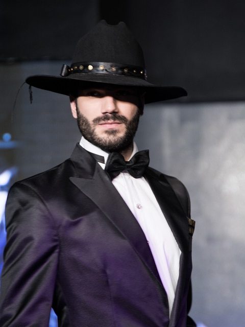 JESSUS ZAMBRANO TRABAJA EN PRO DEL NUEVO AÑO