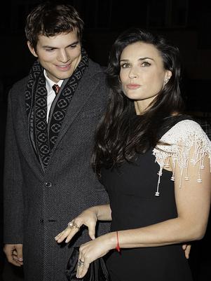Demi Moore vende anillo de su compromiso con Ashton Kutcher