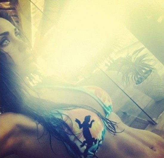 Anahí Exintegrante de RBD publica provocativa foto en bikini