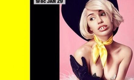 Miley Cyrus anuncia acústico en topless y con extraña dentadura