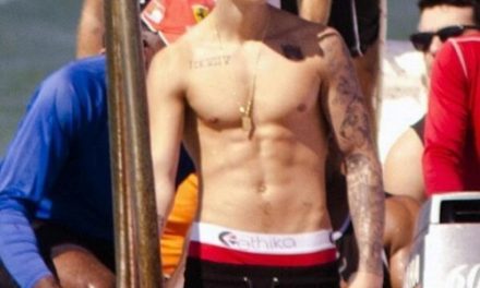 Justin Bieber no asistió a tribunal de Miami por estar en Panamá