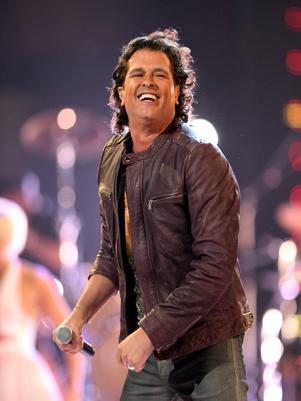 Carlos Vives pide perdón a Dios vía Twitter por no rezar