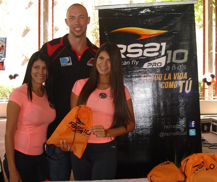 RS21 apoya el baloncesto de la mano  de Cocodrilos de Caracas