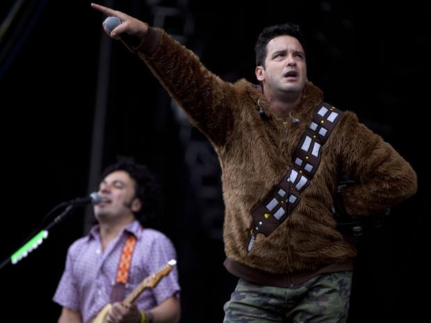 Los Amigos Invisibles inician gira por Europa en febrero