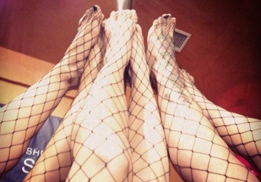 Kim Kardashian se une a la fiebre del pole dance (+Foto)