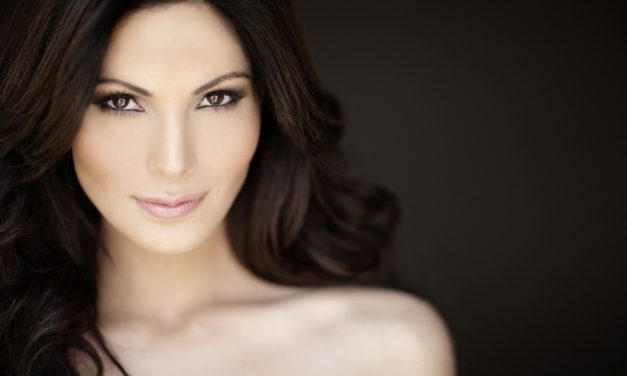 CYNTHIA OLAVARRIA CONDUCIRA »VIÑA AL DIA» EN EXCLUSIVA POR A&E