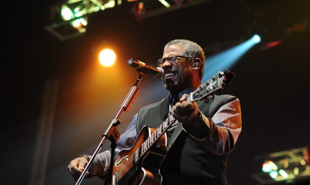 CON BANDA COMPLETA FRANK QUINTERO PISARÁ SUELO CARAQUEÑO