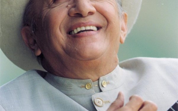 HUASCAR: »Por favor Tío Simón cántanos desde el cielo… una canción de alegría y paz»