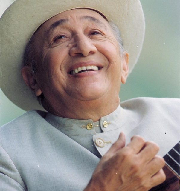 HUASCAR: »Por favor Tío Simón cántanos desde el cielo… una canción de alegría y paz»