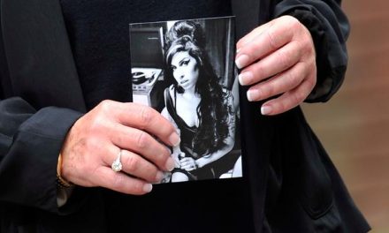 Amy Winehouse tiene mayores ingresos tras su muerte en 2011