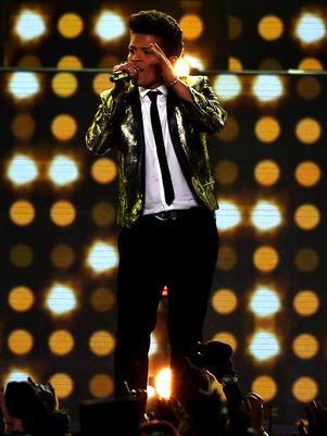 Bruno Mars supera a Madonna en el show del Super Bowl
