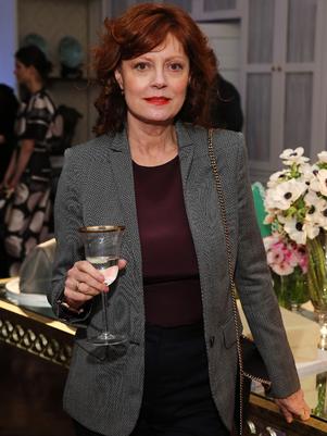 Susan Sarandon tiene romance con joven 31 años menor a ella