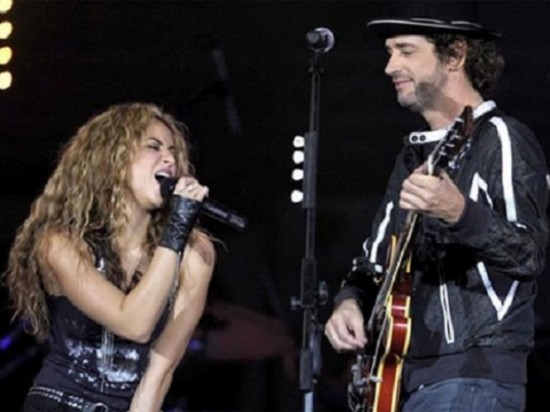 Shakira envía mensaje de esperanza a madre de Gustavo Cerati