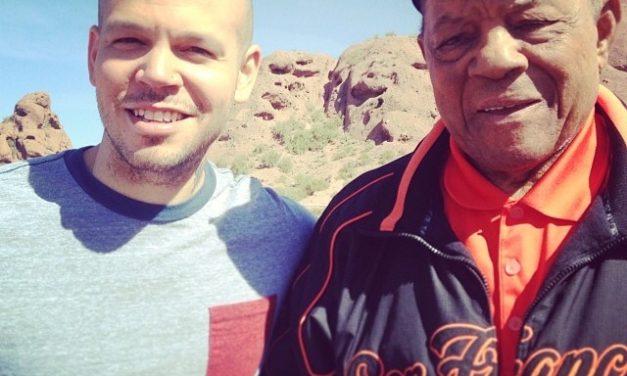 CALLE 13 FILMA VIDEO »ADENTRO» JUNTO AL LEGENDARIO BEISBOLISTA WILLIE MAYS (+Video tras camara)