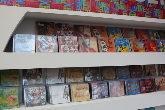 Colección de Alí Primera encabezó ventas del Centro Nacional del Disco en la FILVEN 2014