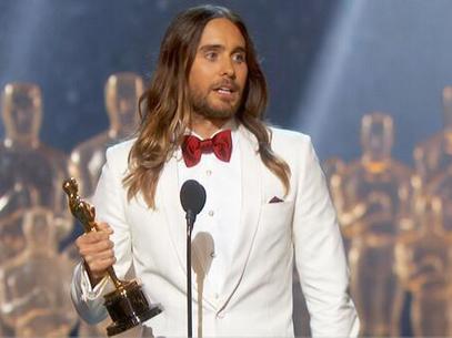 Jared Leto no aguantó: Ya rompió su ‘Oscar’
