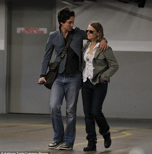 Jodie Foster se casa con Alexandra Hedison