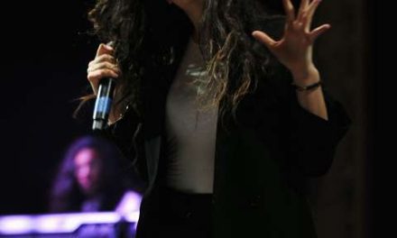 Lorde cancela conciertos en Australia por problema de salud
