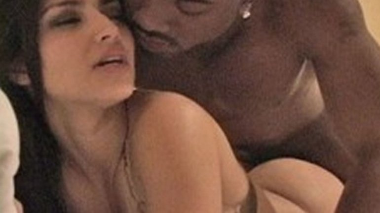El video porno de Kim Kardashian y el rapero Ray J ha recaudado mas de 50 millones de dólares