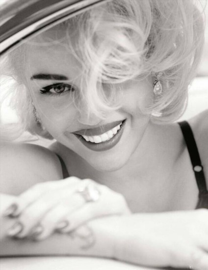 Miley Cyrus vuelve a ser hospitalizada y suspende conciertos de Europa