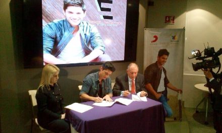 Daniel Elbittar firma alianza con Sony Music México y Azteca Records