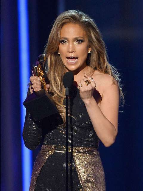 Jennifer Lopez recibió el Icon Award en los BBMAs 2014