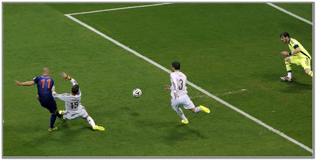 Holanda goleó 5-1 a España (+Fotos)