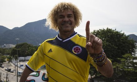 El Pibe Valderrama visualiza triunfo de Colombia en el Mundial