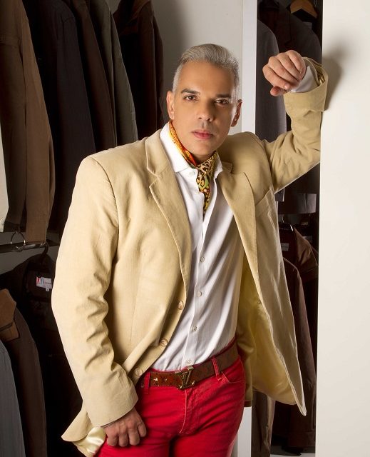 UOMO La propuesta de  Moschiano para el hombre de hoy (+Fotos)