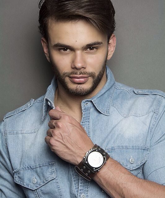 Jesus Salvador Lugo (@Salvadorkcikes) Con Varios Proyectos de TV