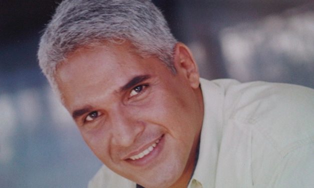 Jerry Viscuña interpreta tema para el Mundial – #MuerdeAqui por @diegokapeky
